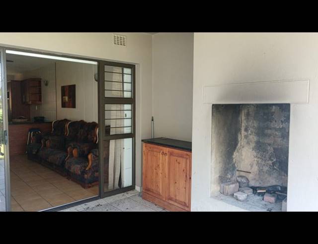 2 BEDROOM APARTMENT FOR SALE IN MANABA BEACH